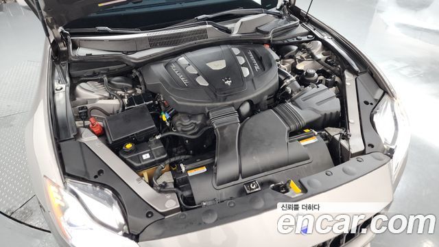 Maserati Quattroporte 3.0 Diesel Granlusso 2017 — фото 6