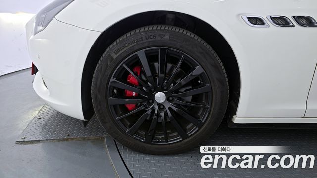 Maserati Quattroporte 3.0 Diesel 2018 — фото 5