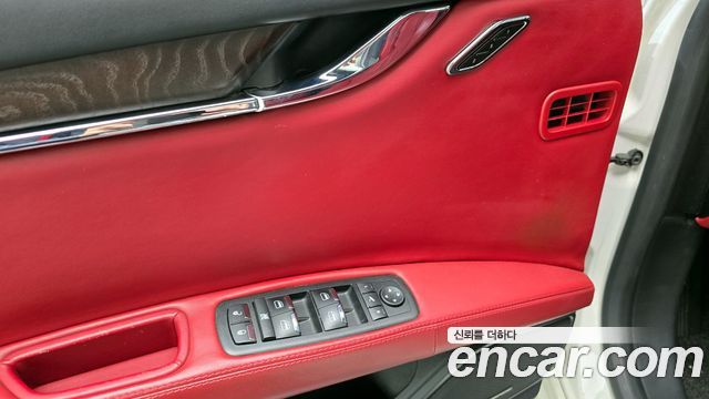 Maserati Quattroporte 3.0 Diesel 2018 — фото 18