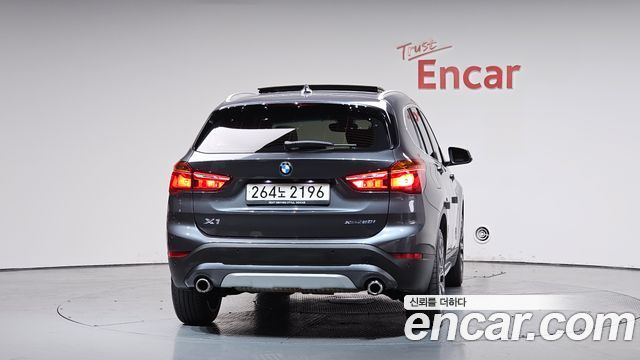 BMW X1 (F48) xDrive 20i xLine 2022 — фото 4