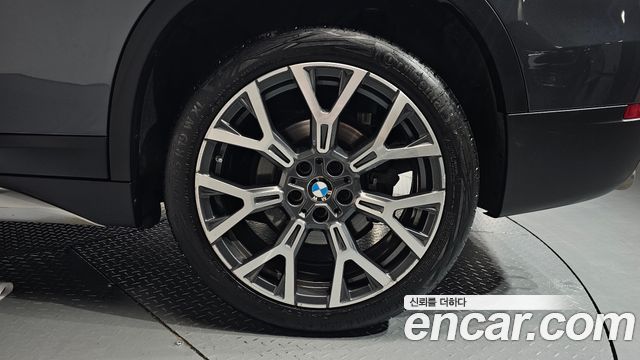 BMW X1 (F48) xDrive 20i xLine 2022 — фото 21