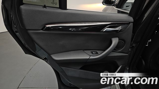 BMW X1 (F48) xDrive 20i xLine 2022 — фото 25