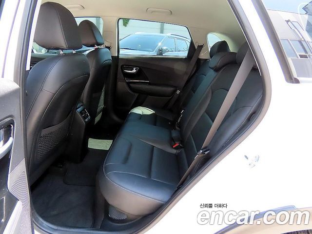 Kia Niro 1.6 HEV Prestige 2021 — фото 6