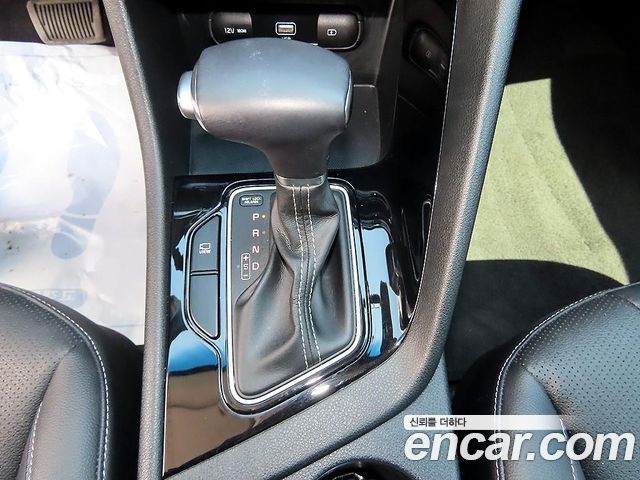 Kia Niro 1.6 HEV Prestige 2021 — фото 10