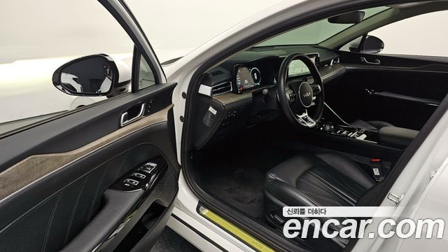 Kia K5 (III) 2.0 Signature 2023 — фото 10