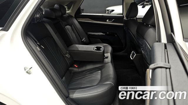 Kia K5 (III) 2.0 Signature 2023 — фото 11