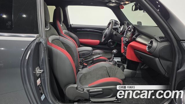 MINI Cooper S JCW 3rd Generation 2019 — фото 11
