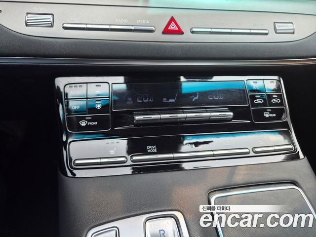 Hyundai Grandeur (IG) 3.0 LPi Rent Car Modern 2022 — фото 18