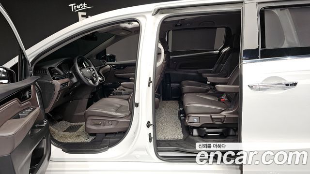 Honda Odyssey 3.5 5th 2023 — фото 11