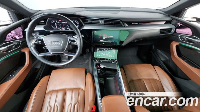 Audi e-tron 55 Quattro Sportback 2021 — фото 7