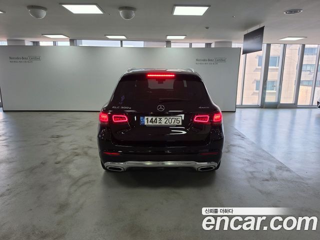 Mercedes-Benz GLC-Class (X253) GLC300e 4MATIC 2021 — фото 4