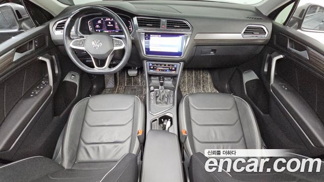 Volkswagen Tiguan Allspace 2.0 TSI Prestige 2022 — фото 7