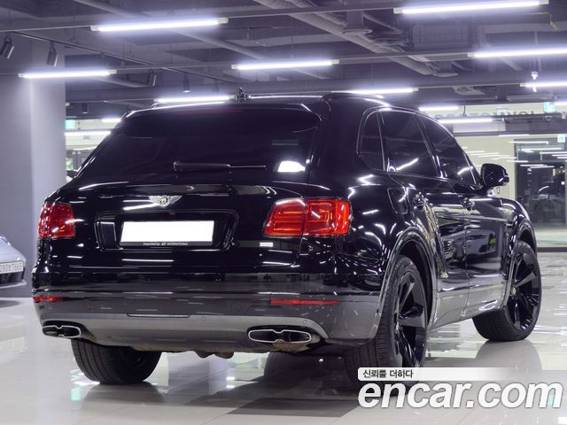 Bentley Bentayga 3.0 Plug-in HEV 2020 — фото 3