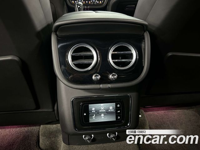 Bentley Bentayga 3.0 Plug-in HEV 2020 — фото 17