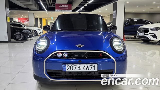 MINI Cooper S Convertible (IV) Favoured 2025 — фото 2