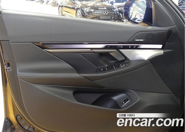 BMW 5 Series (G60) 520i Special Edition 2025 — фото 15