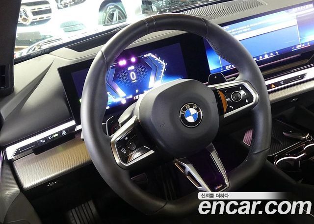 BMW 5 Series (G60) 520i Special Edition 2025 — фото 16