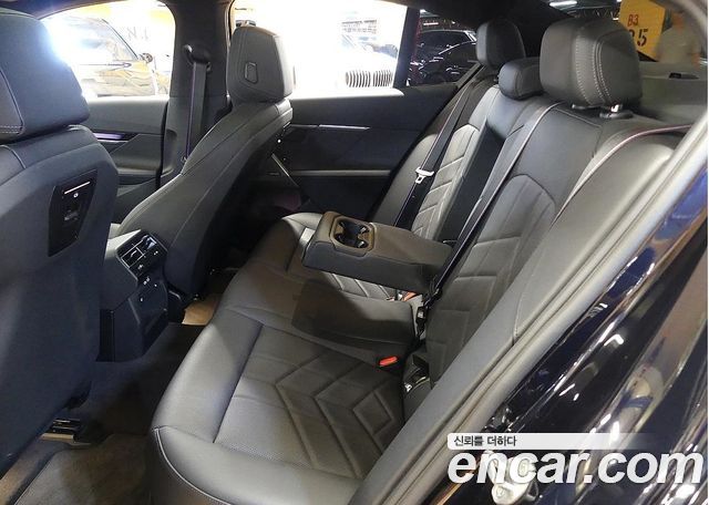 BMW 5 Series (G60) 520i Special Edition 2025 — фото 21