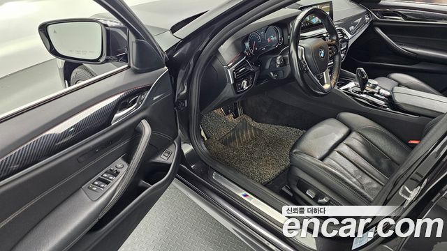 BMW 5 Series (G30) 530i xDrive M Sport Package 2018 — фото 10