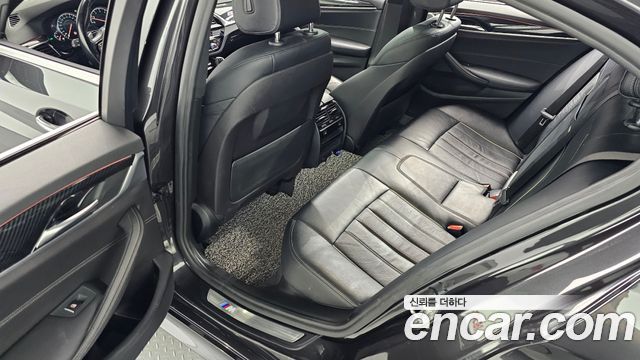 BMW 5 Series (G30) 530i xDrive M Sport Package 2018 — фото 16