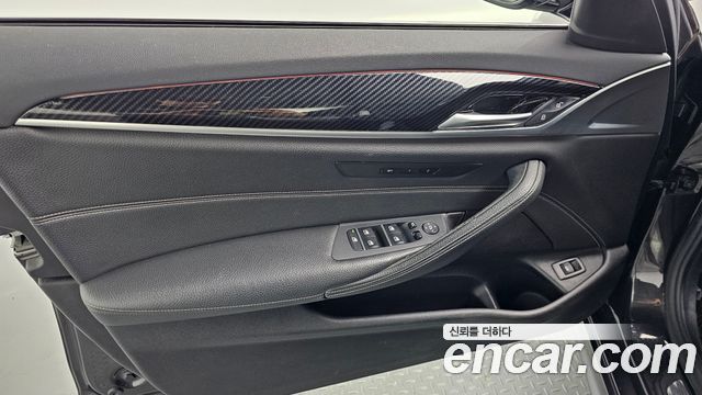 BMW 5 Series (G30) 530i xDrive M Sport Package 2018 — фото 30