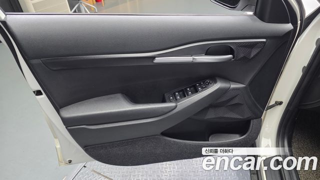 Kia Seltos Diesel 1.6 2WD Prestige 2022 — фото 24