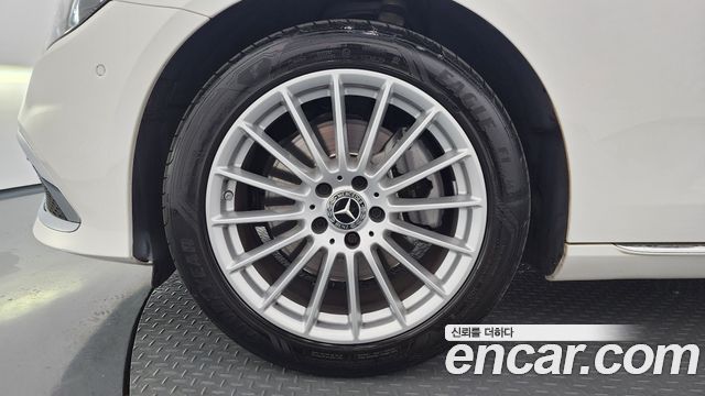 Mercedes-Benz E-Class (W213) E250 Exclusive 2023 — фото 5