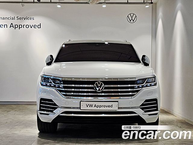 Volkswagen Touareg (III) 3.0 TDI Prestige 2023 — фото 3