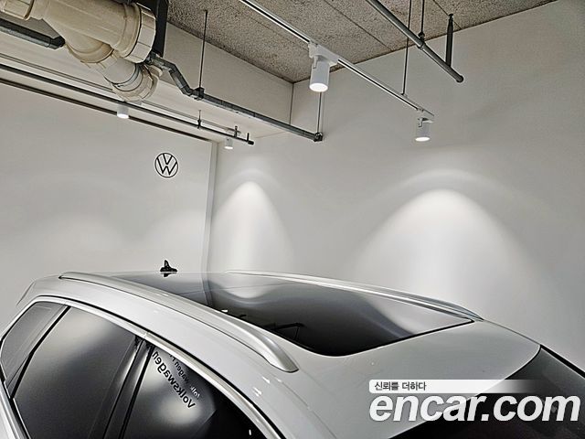 Volkswagen Touareg (III) 3.0 TDI Prestige 2023 — фото 18