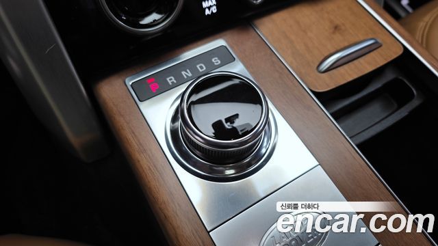 Land Rover Range Rover (IV) 5.0 SC AB LWB 2019 — фото 9