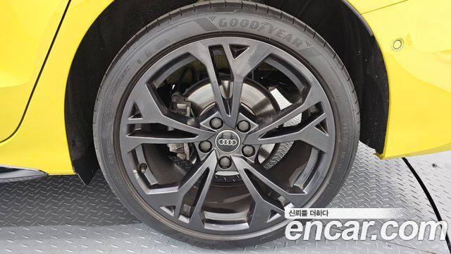 Audi A3 (8Y) 40 TFSI Quattro Premium 2025 — фото 21