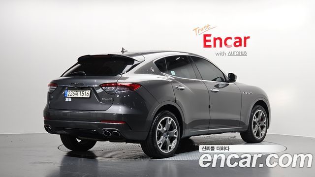 Maserati Levante 3.0 AWD GranSport 2018 — фото 2
