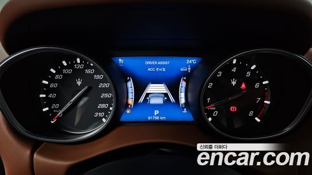 Maserati Levante 3.0 AWD GranSport 2018 — фото 8