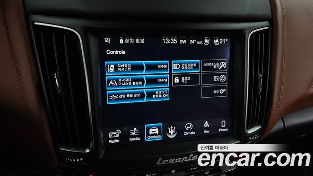 Maserati Levante 3.0 AWD GranSport 2018 — фото 16