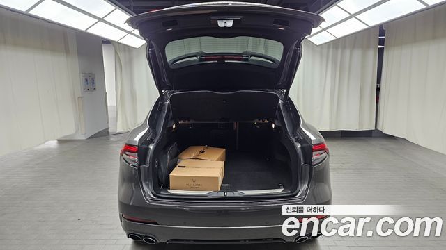 Maserati Levante 3.0 AWD GranSport 2018 — фото 20