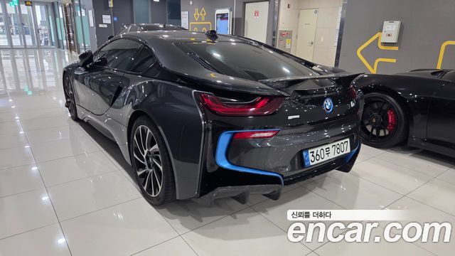 BMW i8 Coupe 2016 — фото 2