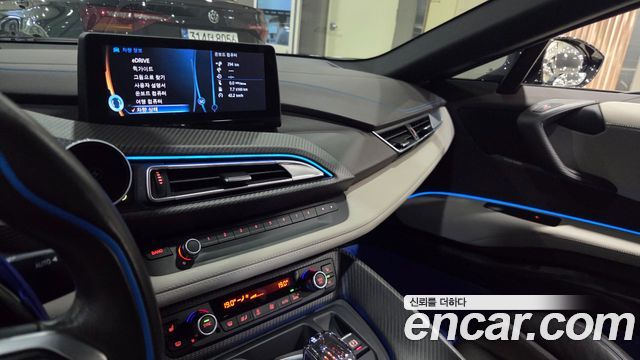 BMW i8 Coupe 2016 — фото 19