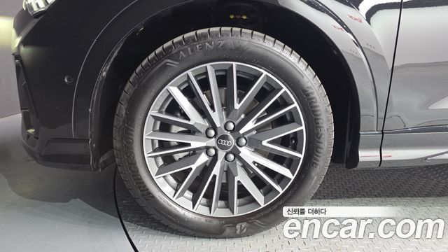 Audi Q3 (F3) 40 TFSI Quattro Premium 2025 — фото 5