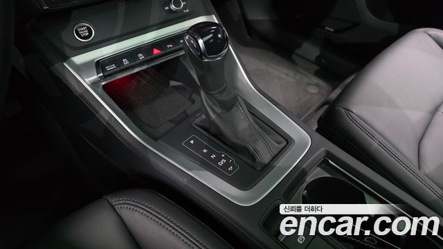 Audi Q3 (F3) 40 TFSI Quattro Premium 2025 — фото 9