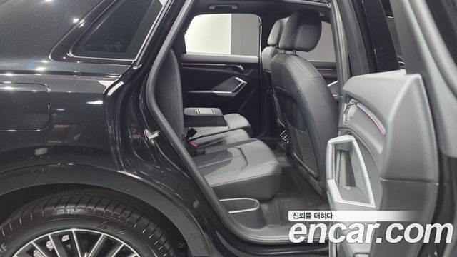 Audi Q3 (F3) 40 TFSI Quattro Premium 2025 — фото 11