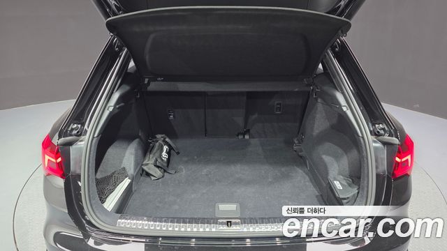 Audi Q3 (F3) 40 TFSI Quattro Premium 2025 — фото 16