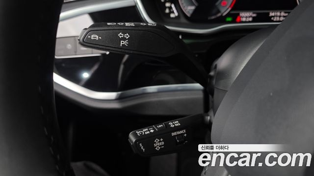 Audi Q3 (F3) 40 TFSI Quattro Premium 2025 — фото 20