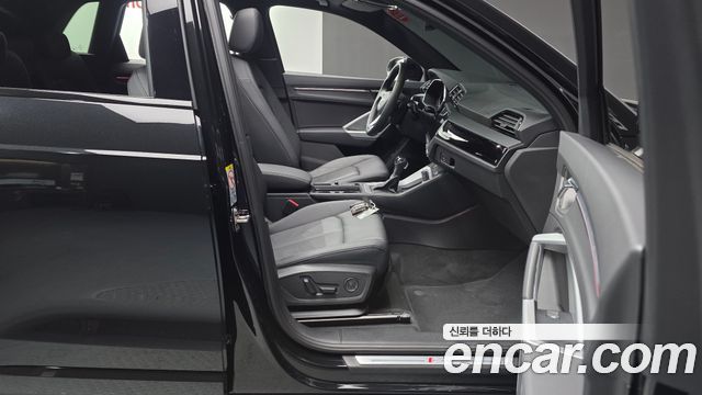 Audi Q3 (F3) 40 TFSI Quattro Premium 2025 — фото 26