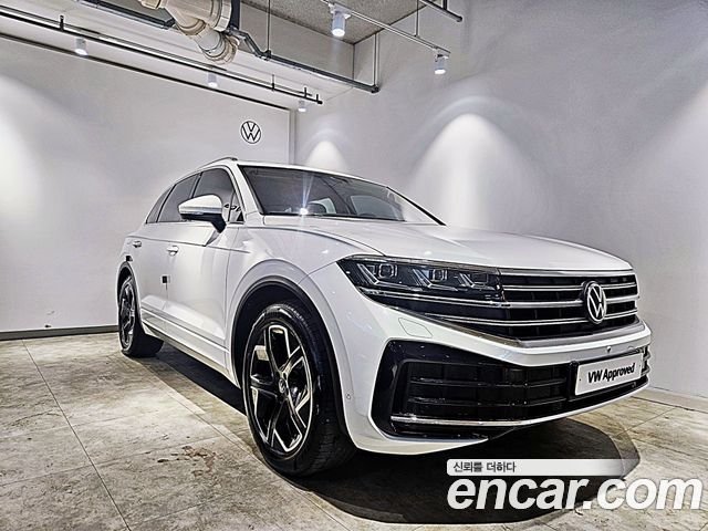 Volkswagen Touareg (III) 3.0 TDI Prestige 2024 — фото 1