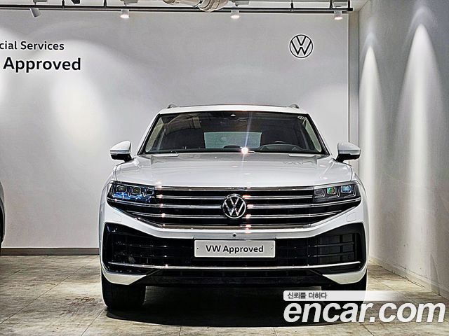Volkswagen Touareg (III) 3.0 TDI Prestige 2024 — фото 3