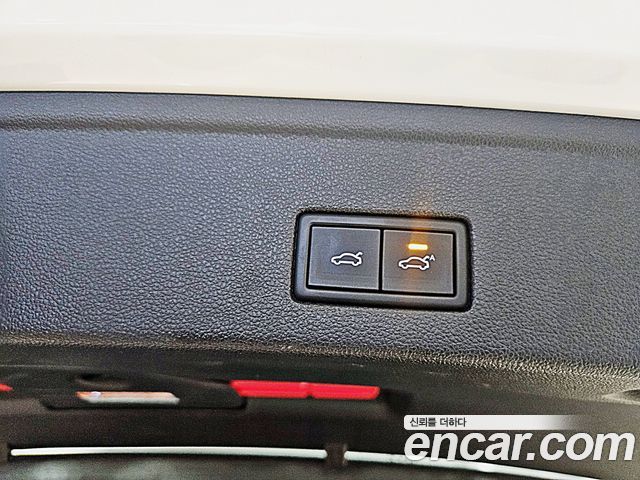 Volkswagen Touareg (III) 3.0 TDI Prestige 2024 — фото 8