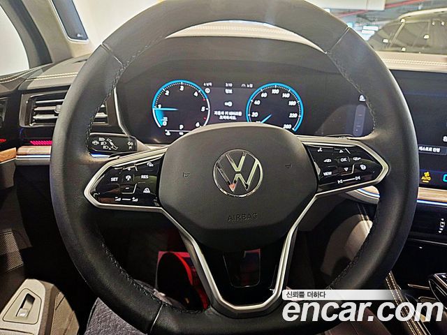 Volkswagen Touareg (III) 3.0 TDI Prestige 2024 — фото 16