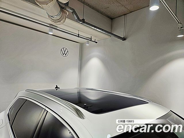 Volkswagen Touareg (III) 3.0 TDI Prestige 2024 — фото 18