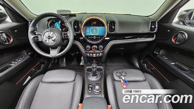 MINI Cooper Countryman Classic Plus Launch Pack 2nd Gen 2023 — фото 7