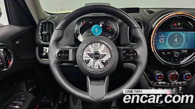 MINI Cooper Countryman Classic Plus Launch Pack 2nd Gen 2023 — фото 17
